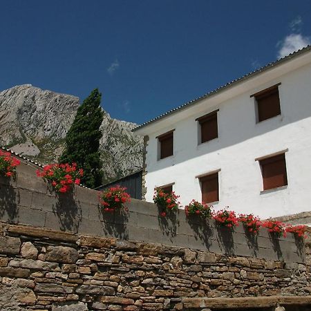 Apartamentos Arcos De Solana Vilas del Turbon Eksteriør billede